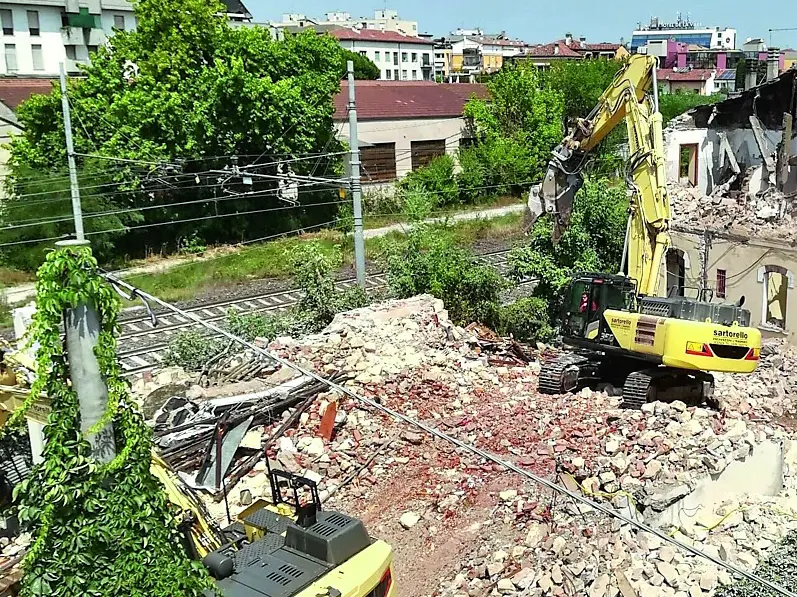 Demolizioni a Vicenza per i cantieri della Tav