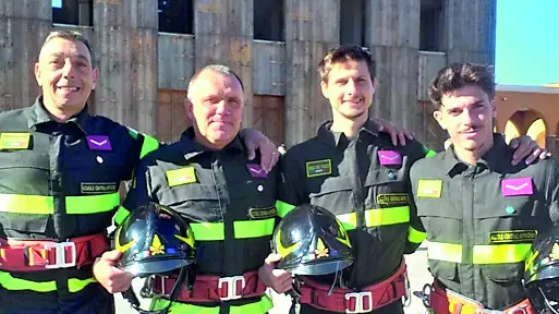 Carlo Notari con i colleghi (è il secondo da destra)