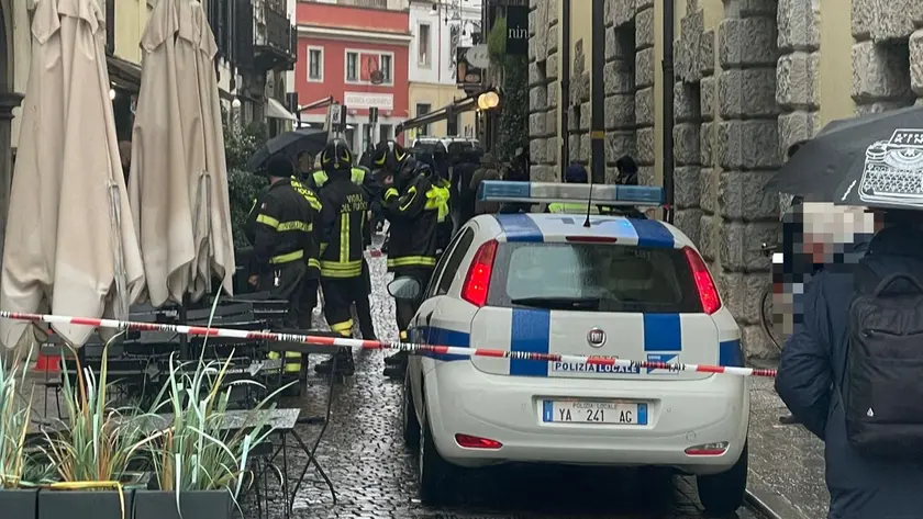 I soccorsi in via Pelliccerie