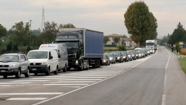 Traffico sulla Valsugana a Curtarolo