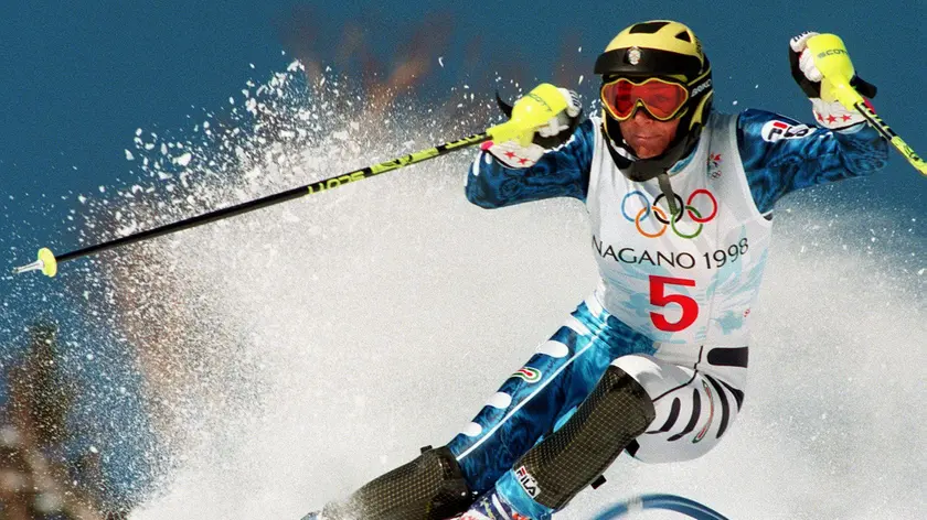 Deborah Compagnoni, frenando nella seconda manche, ha mancato l'oro nello slalom olimpico di Nagano 1998.