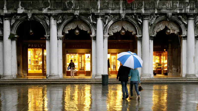 Pioggia in piazza San Marco a Venezia