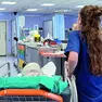 Un’infermiera nel reparto di Pronto soccorso di un ospedale. La Regione stanzia 20 milioni di euro per le indennità