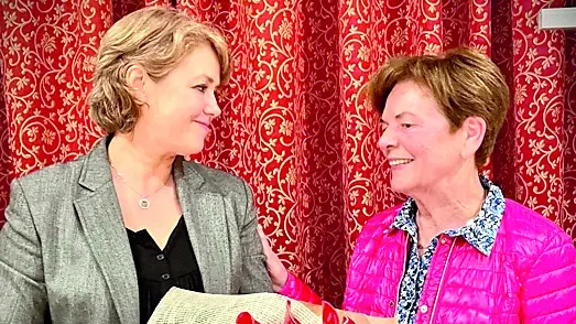 Gaya Baioni con Anna Boggian, sorella di suor Bernardetta