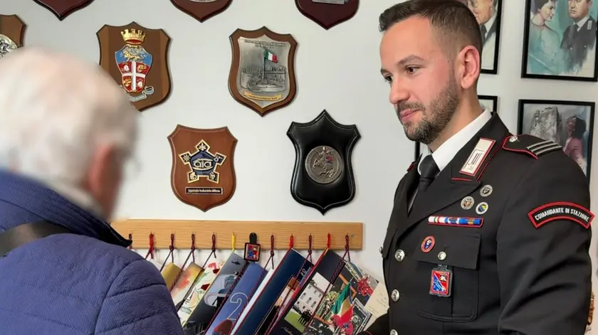 I gioielli rubati dai truffatori sono stati recuperati dai carabinieri e restituiti all'anziana proprietaria