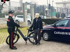 Una bicicletta recuperata dai carabinieri e consegnata al legittimo proprietario