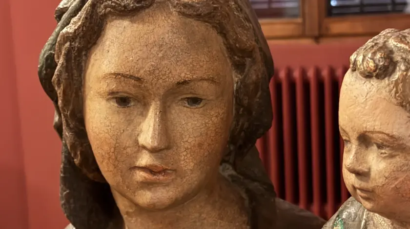 La statua con bambino rubata