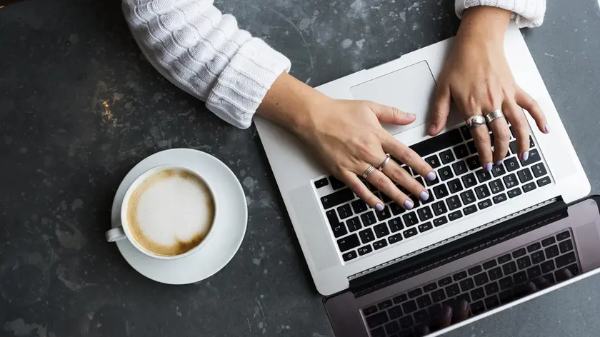 Scoppia il caso alla Keyline di Conegliano con una dirigente costretta a servire i caffè alle riunioni