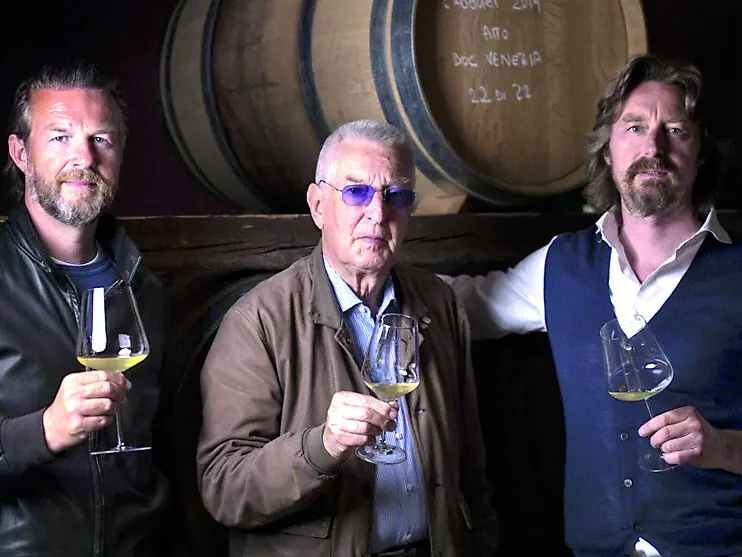 Al centro Alfredo Barollo tra i due figli: Marco, 52 anni, e Nicola, 49