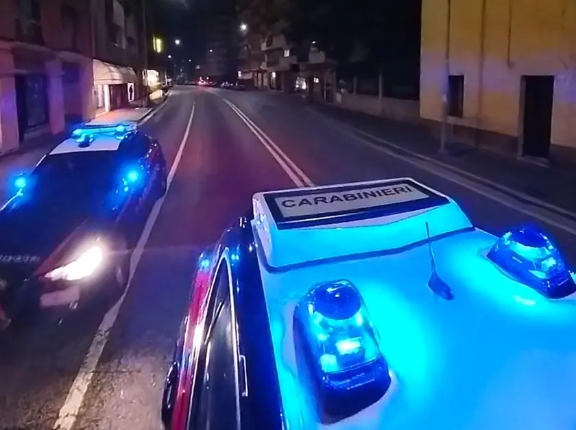 Inseguimento notturno dei carabinieri