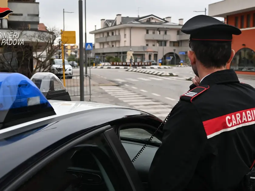 I carabinieri hanno recuperato l'anello rubato