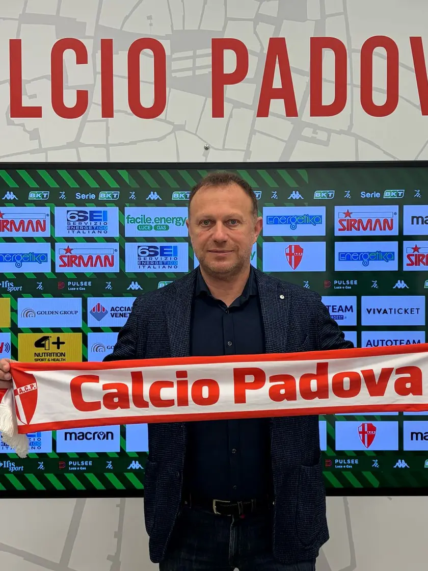 Breda sarà chiamato a salvare i biancoscudati, piombati in zona playout