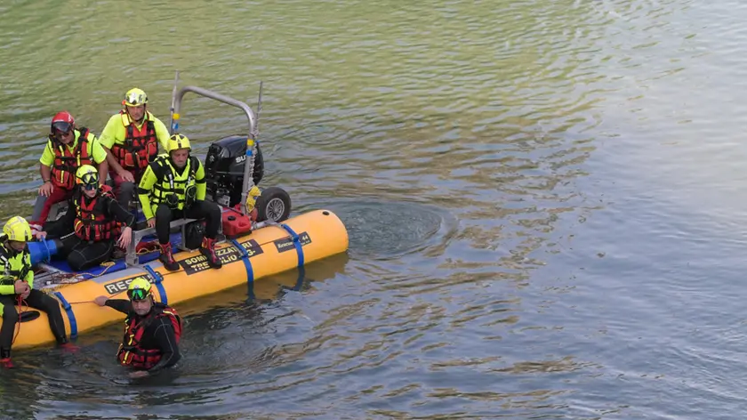 Vigili del fuoco e sommozzatori (archivio)