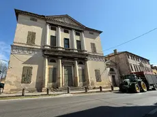 La facciata della villa