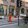 Alcuni operai al lavoro nel cantiere del Sir2 tra via Emanuele Filiberto e piazza Garibaldi