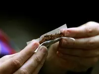 Due ragazzi sono accusati di spaccio di droga: usavano le criptovalute per farsi pagare senza essere scoperti