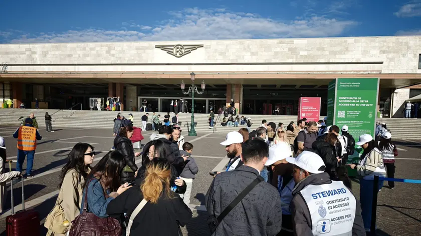 Gli albergatori veneziani chiedono il ticket di accesso anche per i veneti