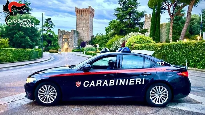L'uomo è stato arrestato dai carabinieri di Este