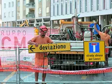 I cantieri per la realizzazione del tram in corso Milano