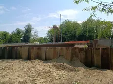 Tranciato il cavo nel cantiere