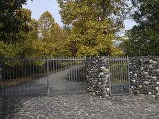 Furti nel Padovano: villa presa d'assalto a Favariego, rubate anche una Vespa e un monopattino