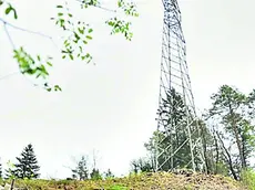 Il traliccio ripristinato dopo il sabotaggio