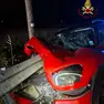 L'auto trafitta dal guard rail (foto vigili del fuoco)