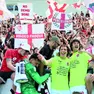 La festa dei giocatori del Padova coi tifosi in Curva Sud dopo la vittoria-salvezza contro il Pescara (FOTO PIRAN)