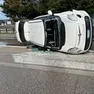Una delle vetture coinvolte nell'incidente (foto Agenzia Bianchi)