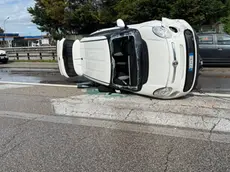 Una delle vetture coinvolte nell'incidente (foto Agenzia Bianchi)