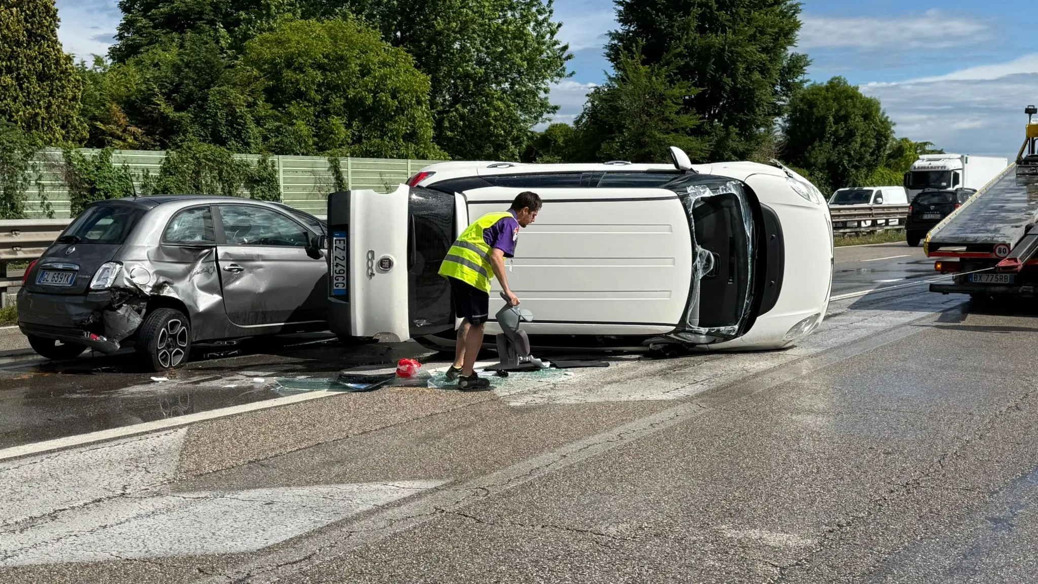 Le condizioni di due delle vetture coinvolte nel tamponamento