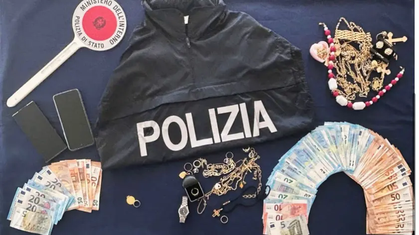 L'uomo si fingeva carabiniere per rubare agli anziani