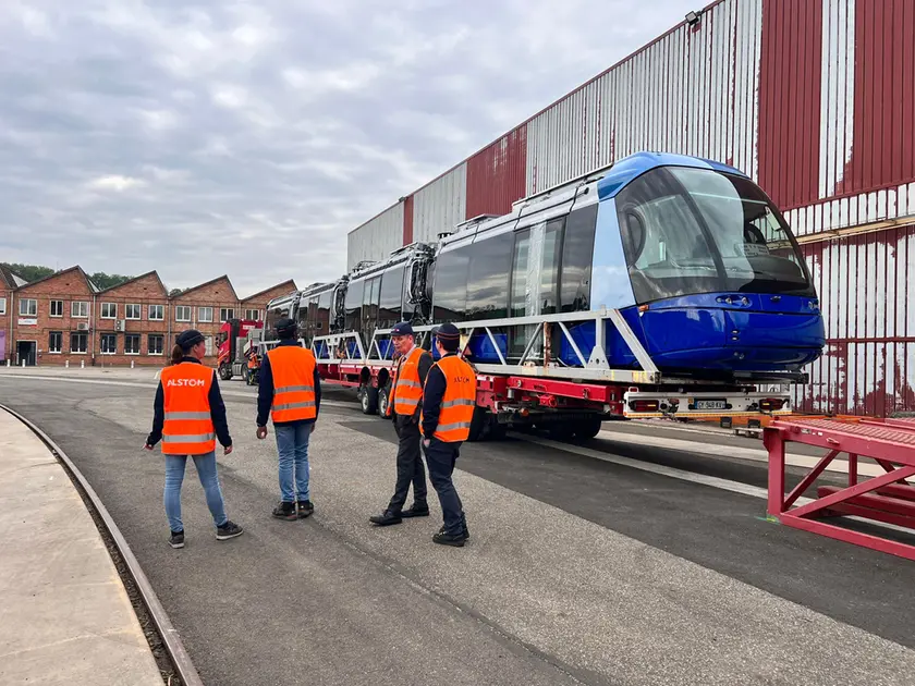 Uno dei mezzi a quattro casse del Sir2 in produzione negli stabilimenti Alstom in Alsazia