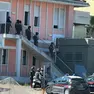 Le ricerche dell'aggressore all'ex hotel Oasi