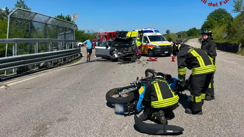 I soccorritori sul luogo dell'incidente alle Montegge, tra Feltre e Seren del Grappa
