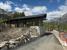 La stazione intermedia della cabinovia Apollonio Socrepes costruita dalla ditta Graffer