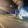 L'auto distrutta dopo l'incidente avvenuto lungo la Pontebbana a Spresiano