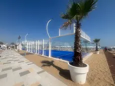 Uno dei campi da padel in costruzione nel tratto verso piazza Brescia (Foto Bortoluzzi)