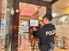 La chiusura dell'Happy Bar a Padova