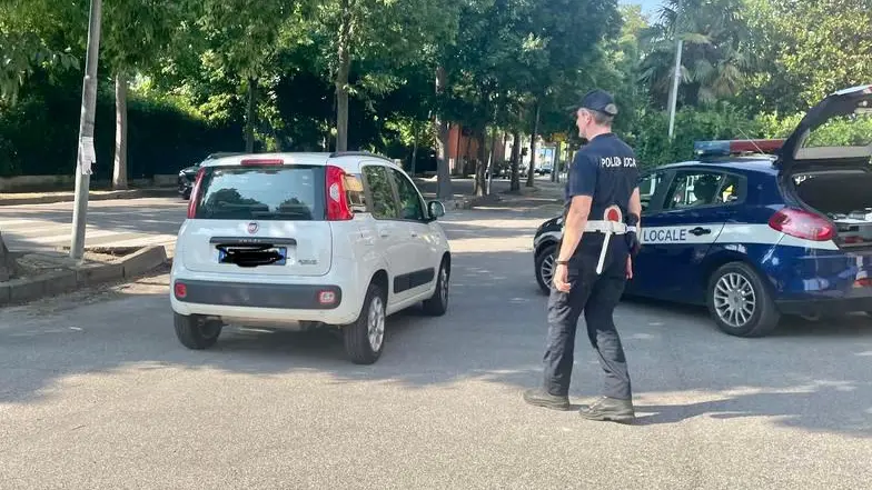 Un controllo degli agenti della polizia locale di Vigonza
