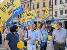 Michele Boldrin durante la campagna elettorale a Venezia