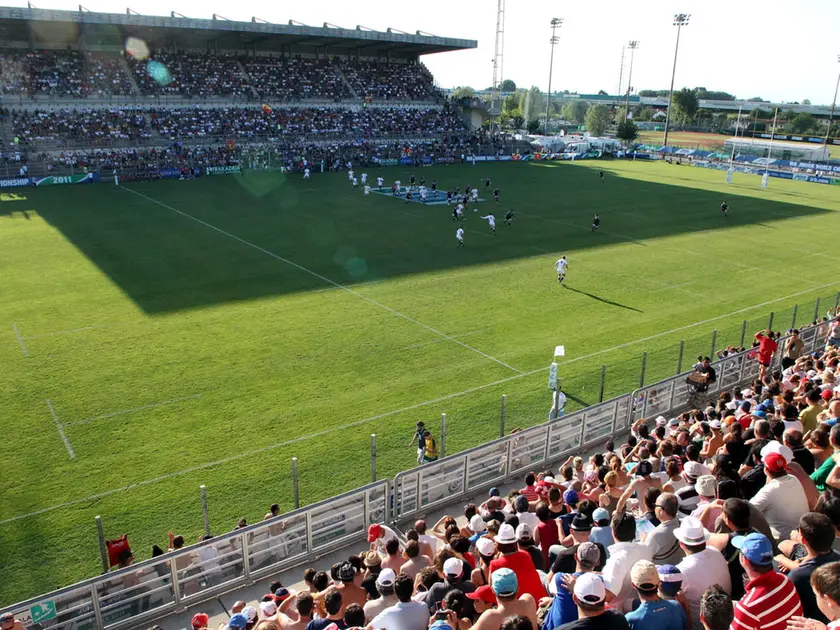 Lo stadio Plebiscito