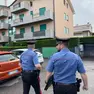 L'arrivo dei carabinieri nella casa del 90enne