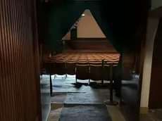 La platea dell'ex cinema Altino (foto Agenzia Bianchi)