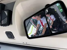 Ai dipendenti BusItalia imposta camicia e cravatta (Immagine simbolo)