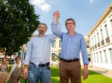 Fabio Conte e Franco Ennio davanti al municipio di Monselice