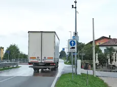 Un autovelox lungo una strada in Veneto
