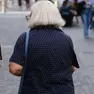 L’anziana è stata colta alla sprovvista e derubata della collana