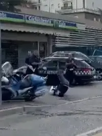 Un fotogtamma del video che ha immortalato l'incidente durante la 1000 Miglia a Padova