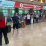 Lunghe code alle biglietterie in stazione a Padova